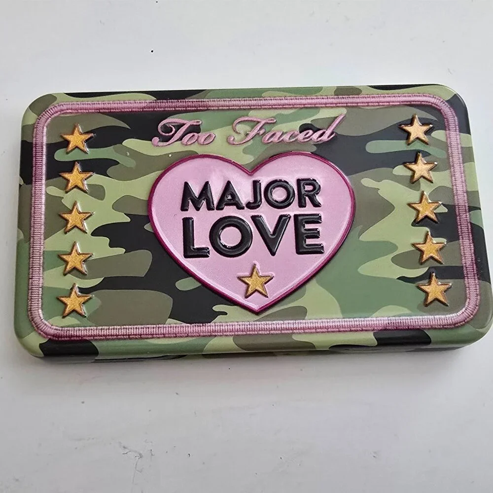 Too Faced Major Love Eye Shadow Palette 8 Shades Matte & Shimmer